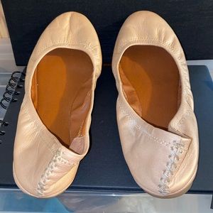 Lucky Brand- 8.5- rose gold flats